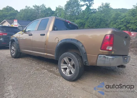 2011 Dodge Ram 1500 z USA, uszkodzony, nr VIN 1D7RV1GT3BS652655